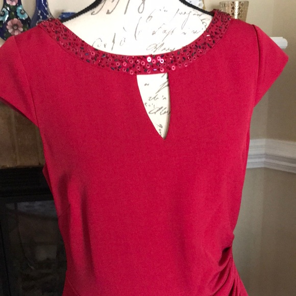 NWT ADRIANNA PAPELL RED SHEATH SEQUINED DRESS Size 10 - Picture 6 of 17